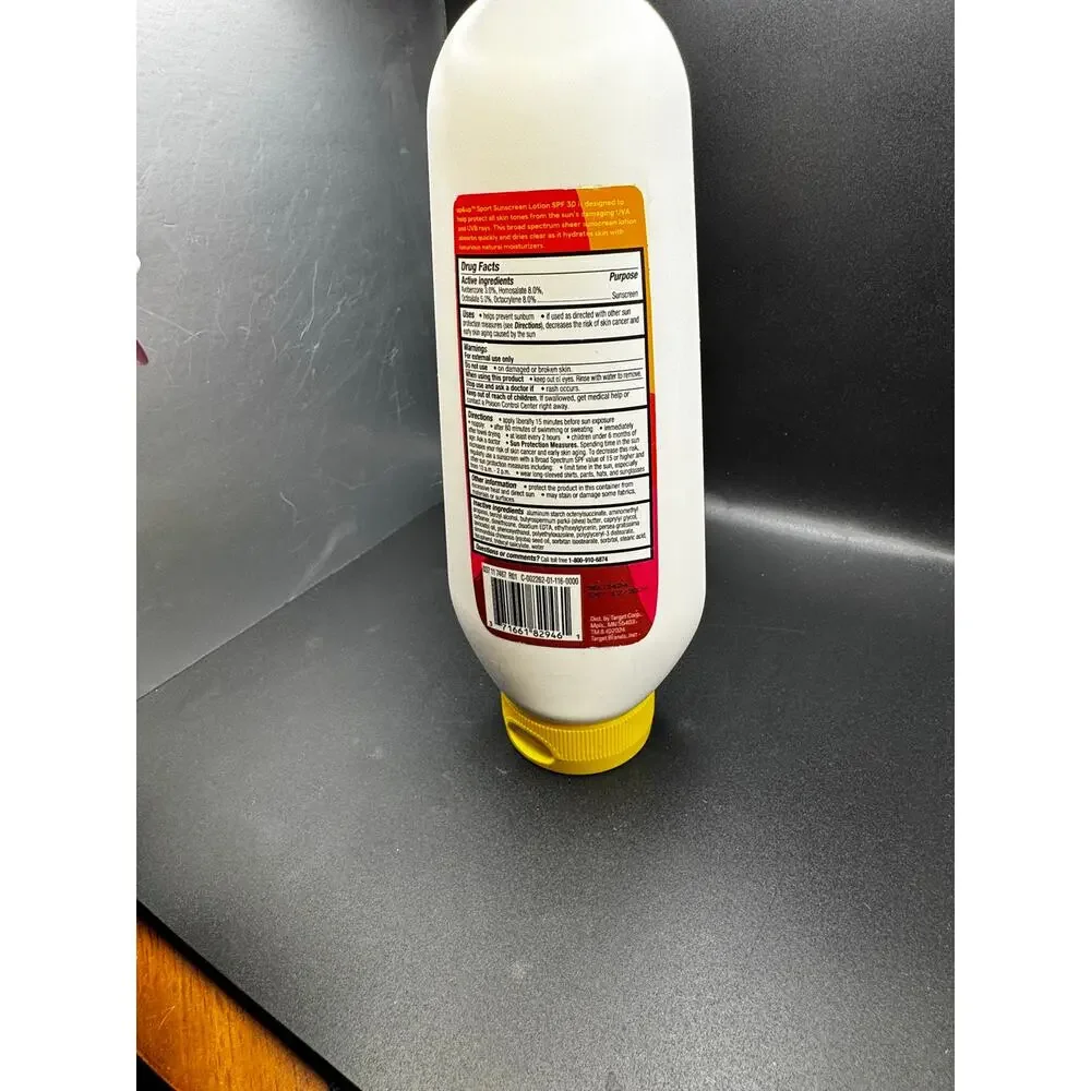 5/$25 NWT LARGE Bottle of up&up sunscreen SPF 30. Bottle 16oz. EXP 12/26